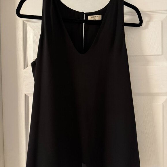 Aritzia Babaton Maddox Blouse – Chic & Flowy in Black (Size S) - Picture 1 of 3